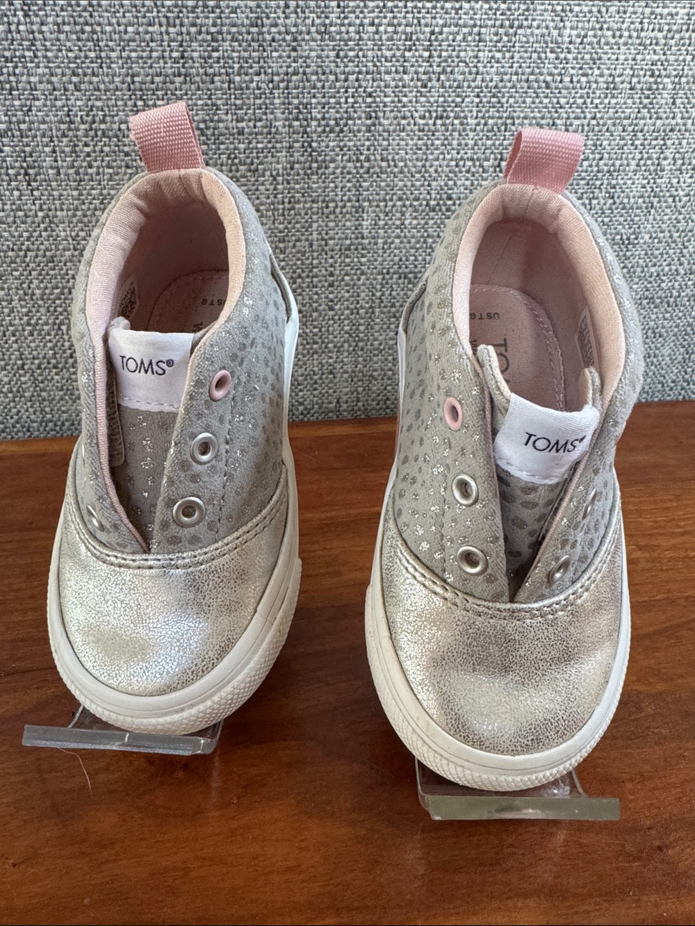 Toms Toddler Girl Metallic Silver Slip-On with Drizzle Grey Foil Pink Accents 6T